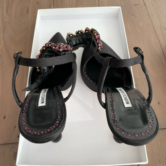 Manolo Blahnik Mabina 105 Satin Pump In Black Satin NWT - Picture 6 of 9